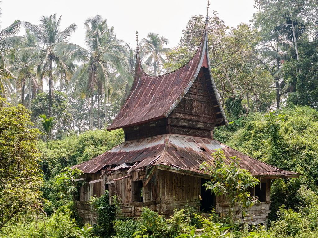 old Minangkabau village - Sumatra © by Rudolf Hatheyer